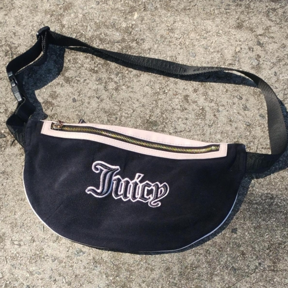 Juicy Couture Black and Cream Waist Bag